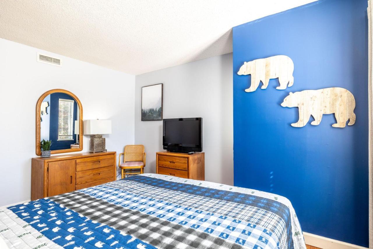 Wow Views!!-Mountain Escape-Outdoor Pool-Close To Downtown-Wifi-Cable-Private Balcony Gatlinburg Bagian luar foto