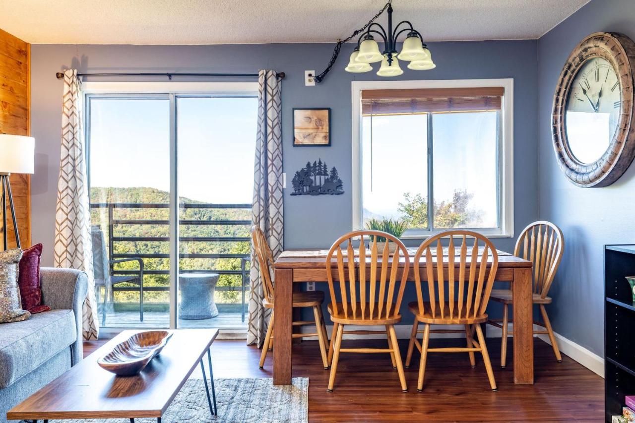 Wow Views!!-Mountain Escape-Outdoor Pool-Close To Downtown-Wifi-Cable-Private Balcony Gatlinburg Bagian luar foto