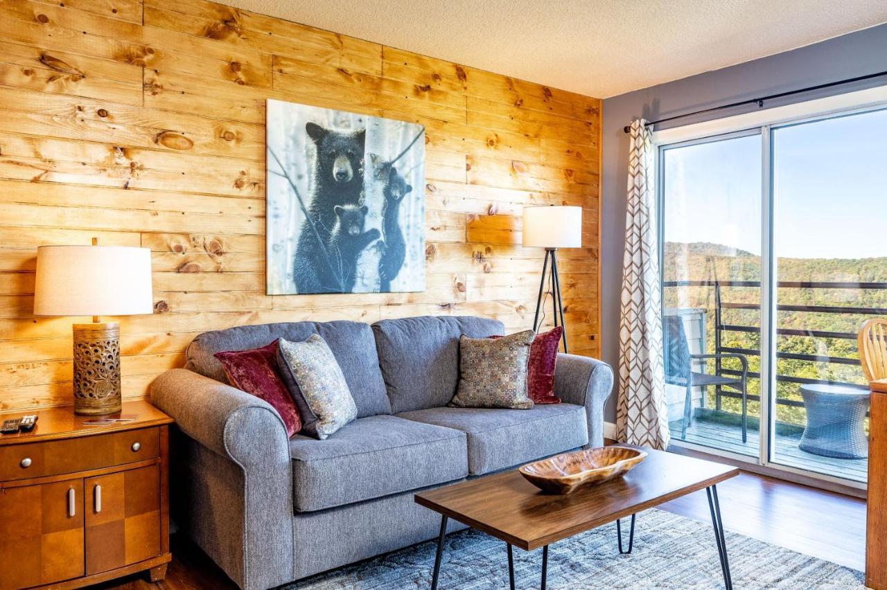 Wow Views!!-Mountain Escape-Outdoor Pool-Close To Downtown-Wifi-Cable-Private Balcony Gatlinburg Bagian luar foto
