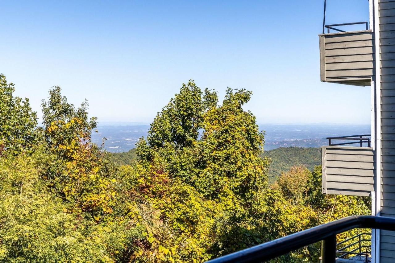 Wow Views!!-Mountain Escape-Outdoor Pool-Close To Downtown-Wifi-Cable-Private Balcony Gatlinburg Bagian luar foto