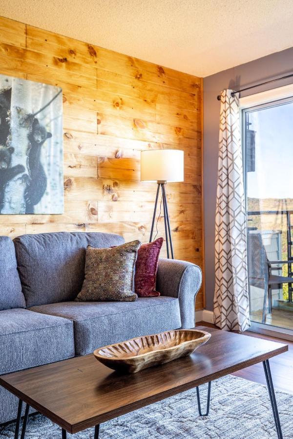 Wow Views!!-Mountain Escape-Outdoor Pool-Close To Downtown-Wifi-Cable-Private Balcony Gatlinburg Bagian luar foto
